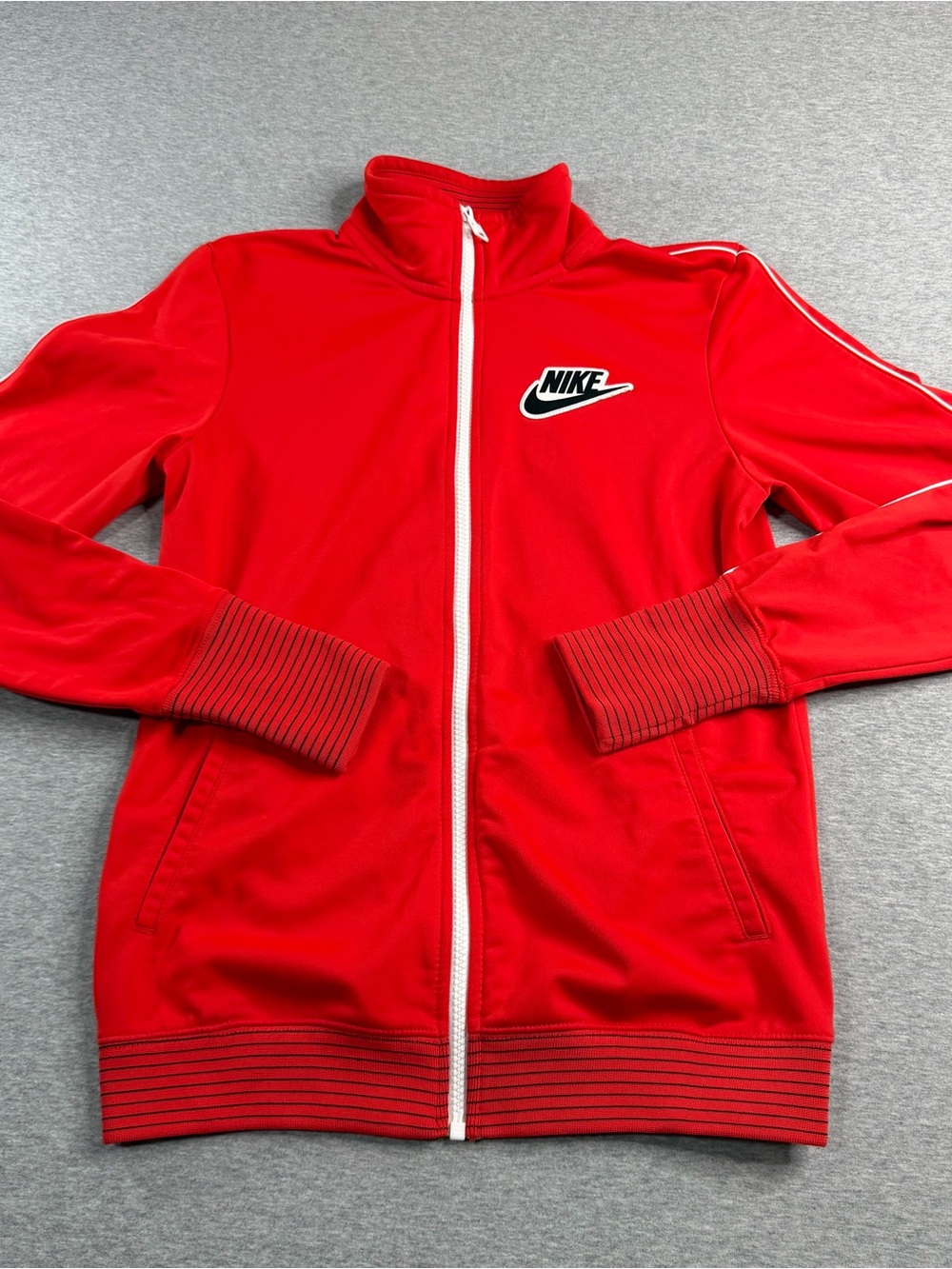 Nike Women’s Full Zipper  Red Track Athletic Jacket Size S Retro Modern Vintage